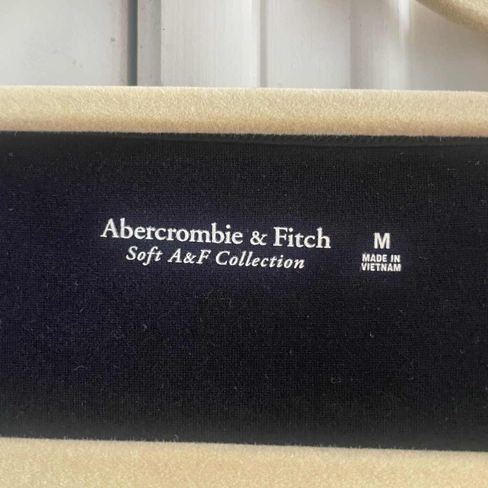 Abercrombie & Fitch Long-Sleeve Ponte Squareneck Seamed Bodysuit - Picture 4 of 4